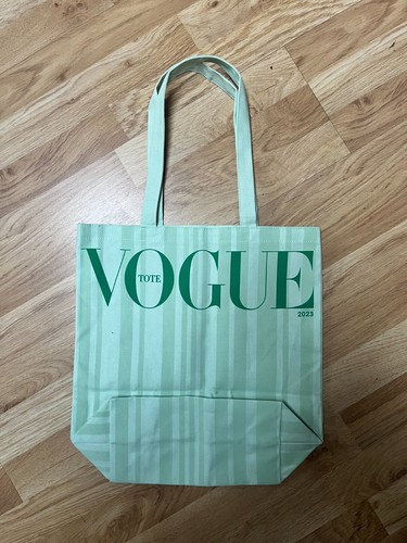 Vogue 2023 green striped - 2023,
