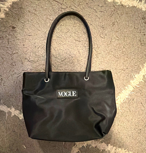 Vogue black solid tote bag - solid,