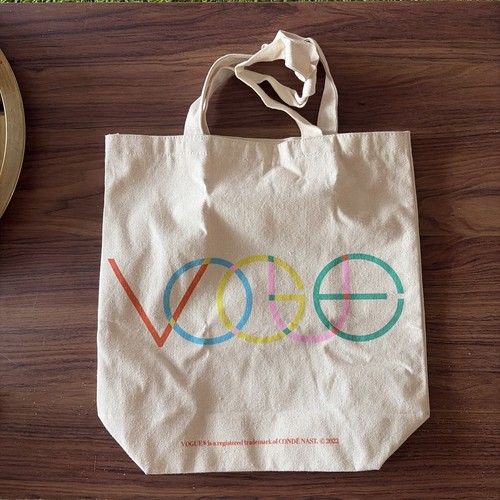 New vogue graphic - logo, tote